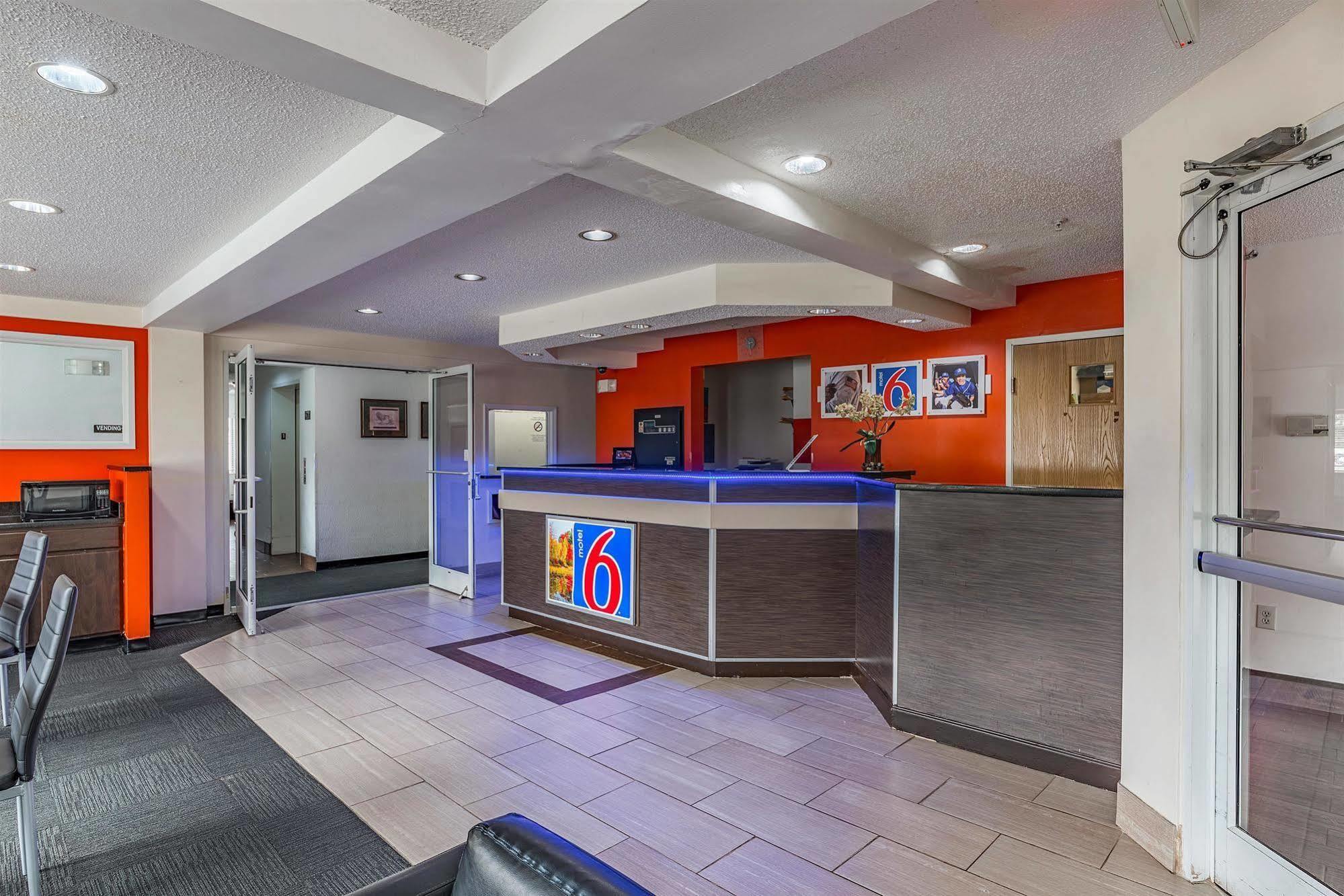 Motel 6-Charlotte, Nc - University Екстер'єр фото