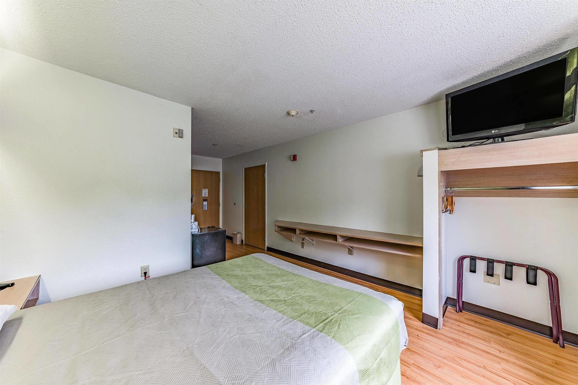 Motel 6-Charlotte, Nc - University Екстер'єр фото